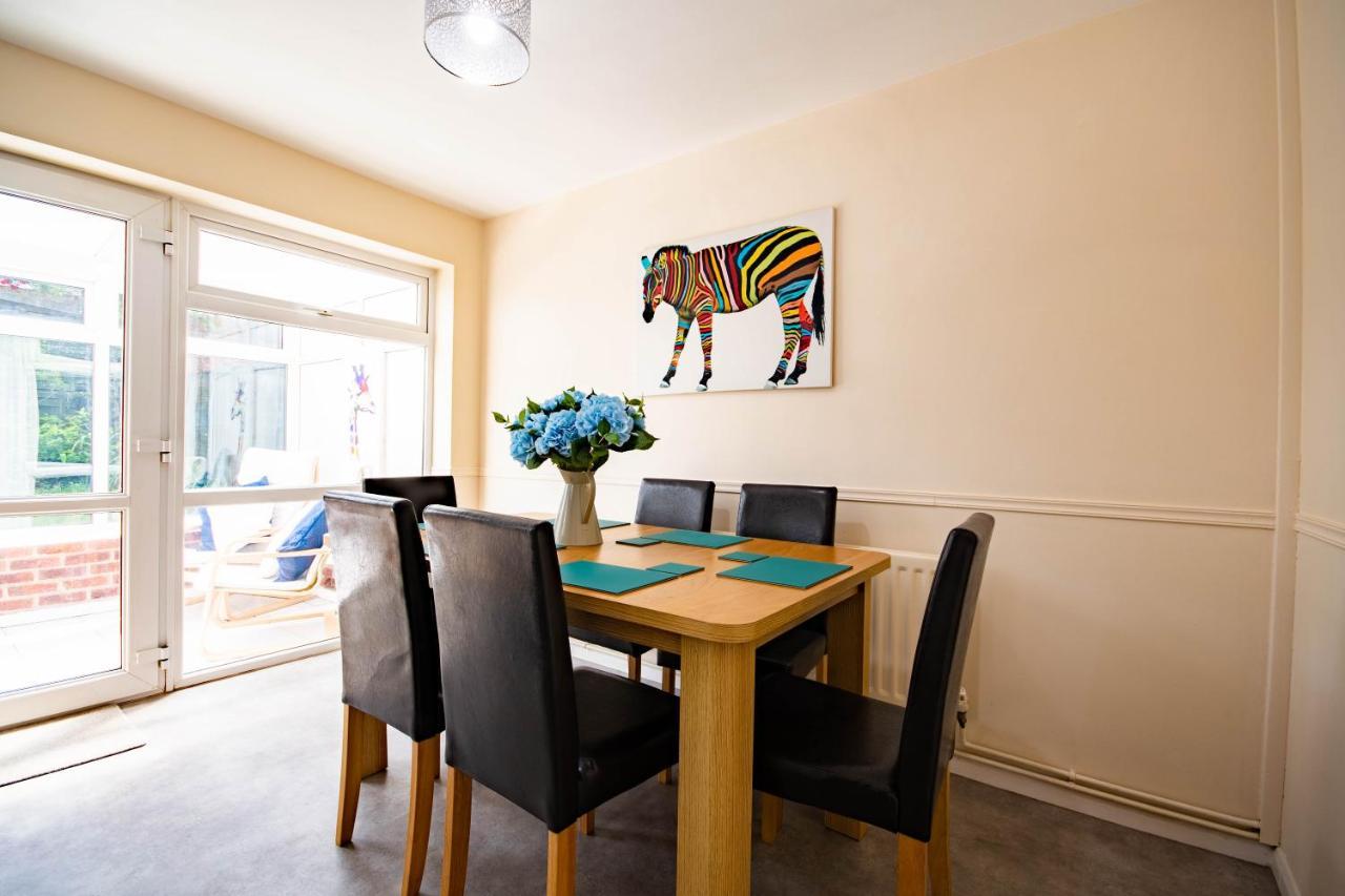 3-Bedroom House With Garden, Conservatory, In Centre Of Worcester Ngoại thất bức ảnh